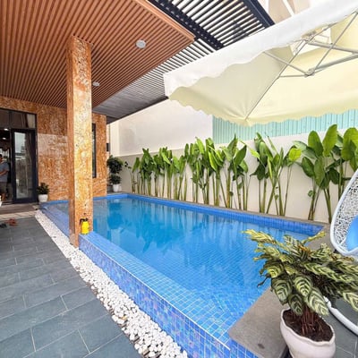 Miete einer geräumigen Villa mit Pool und Dachterrassen-Lounge, Da Nang, Vietnam